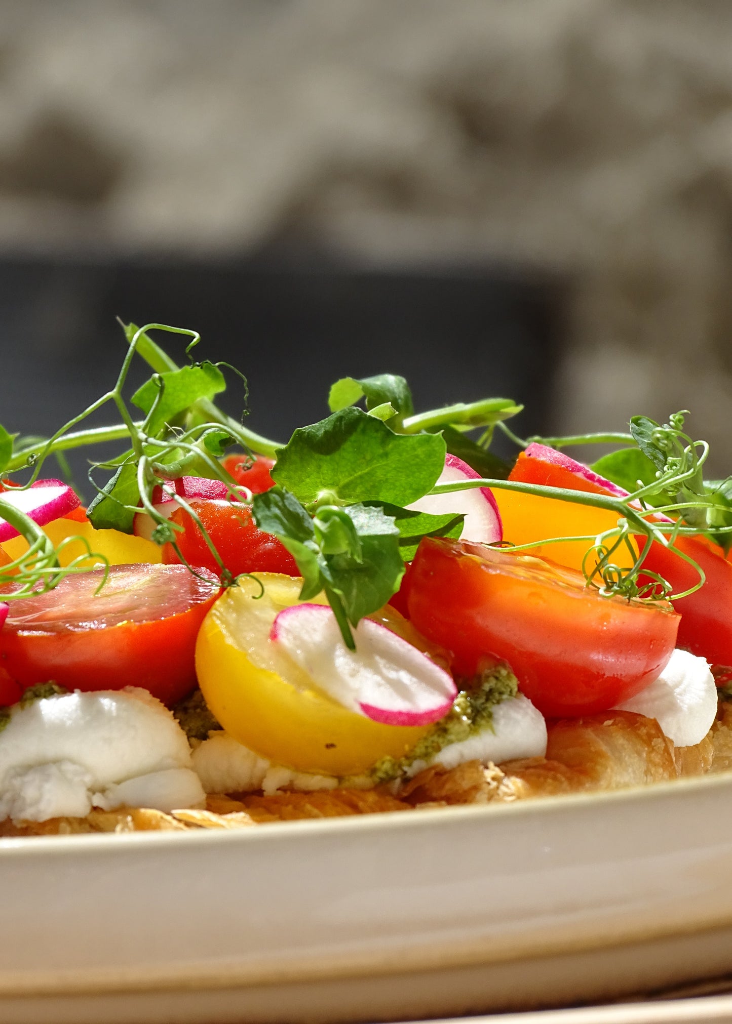 Smashed tomates pesto